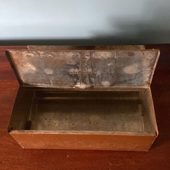 Antique Kitchen Dispenser - Picture 4 of 6